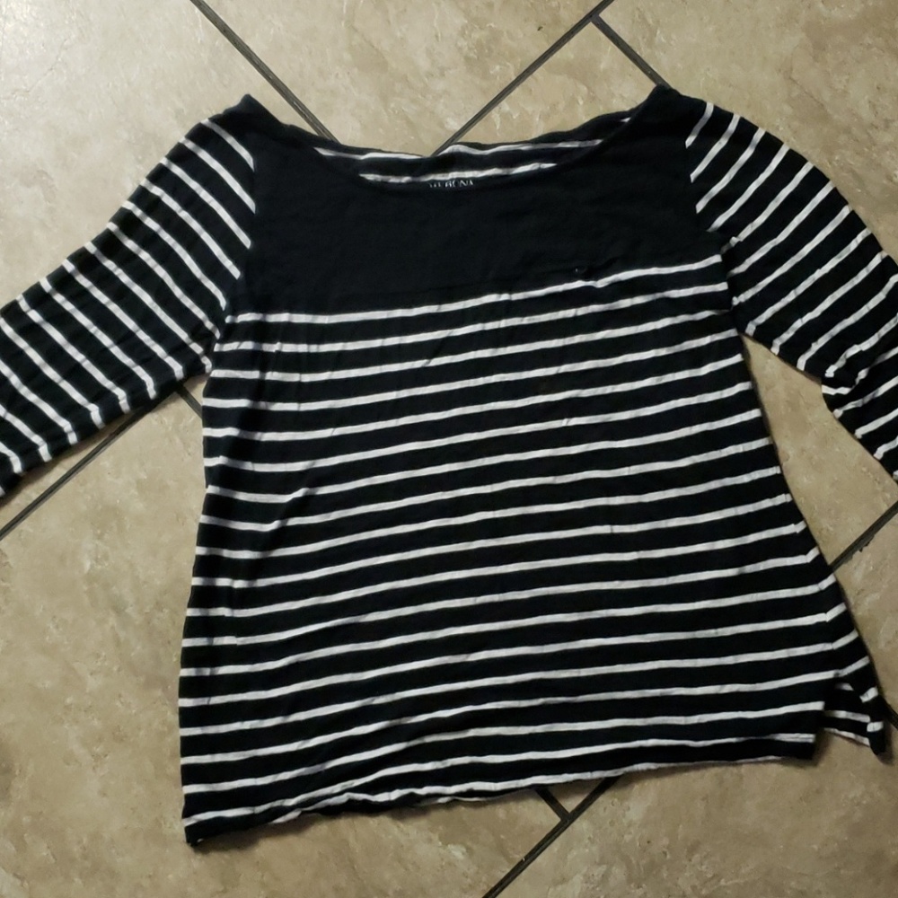 Mid sleeve shirt